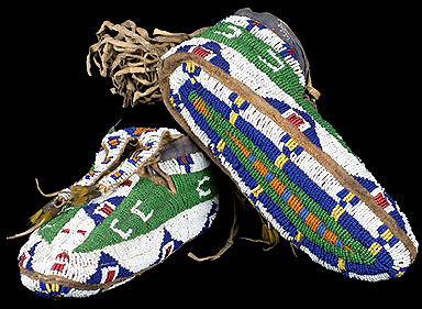 SIOUX CEREMONIAL MOCCASINS