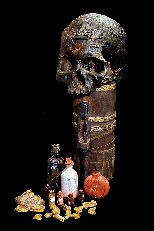 Dayak Human Trophy Skull Medicine Box David Howard Tribal Art
